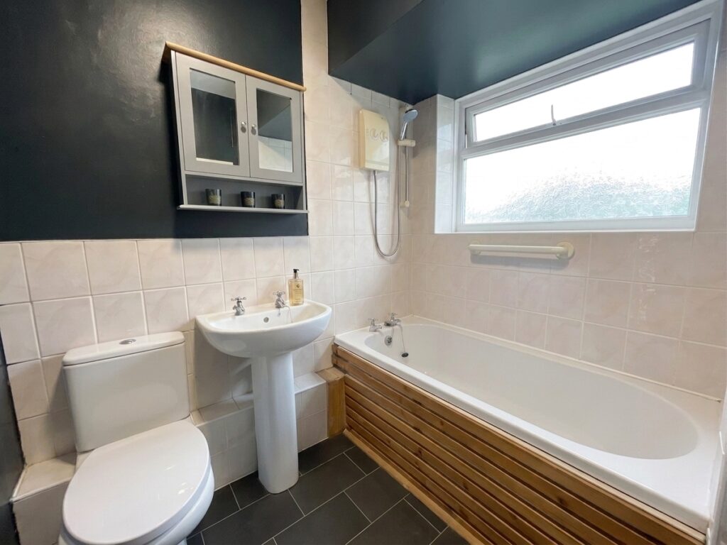Frank Rogers Walk, Rugeley, WS15