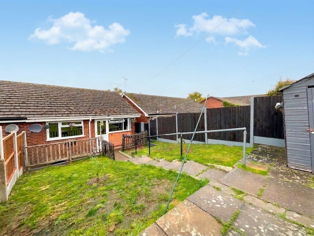 Frank Rogers Walk, Rugeley, WS15