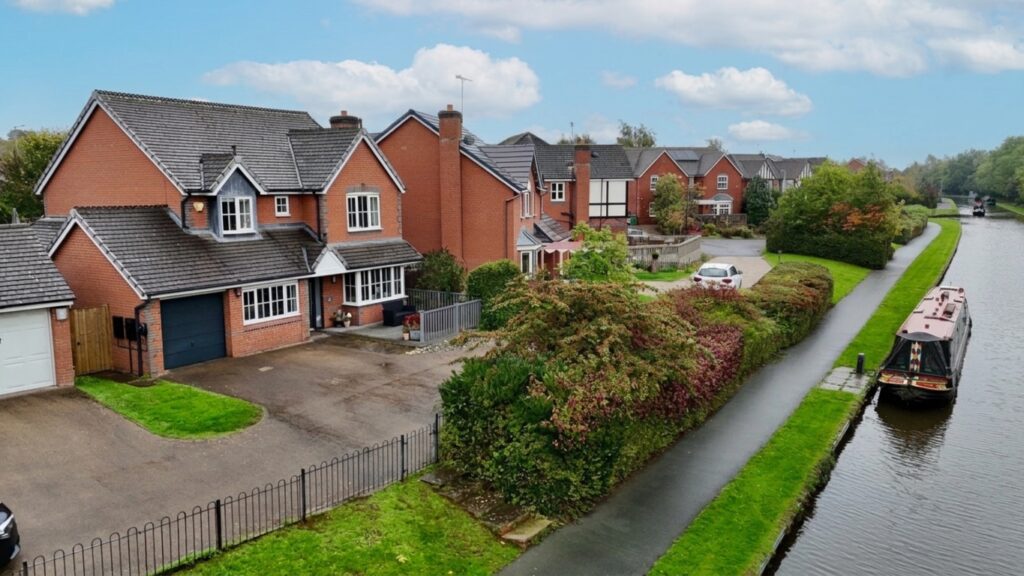 Anderton View, Stone, ST15