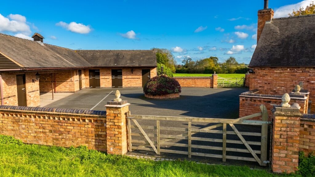 Loxley Green, Uttoxeter, ST14